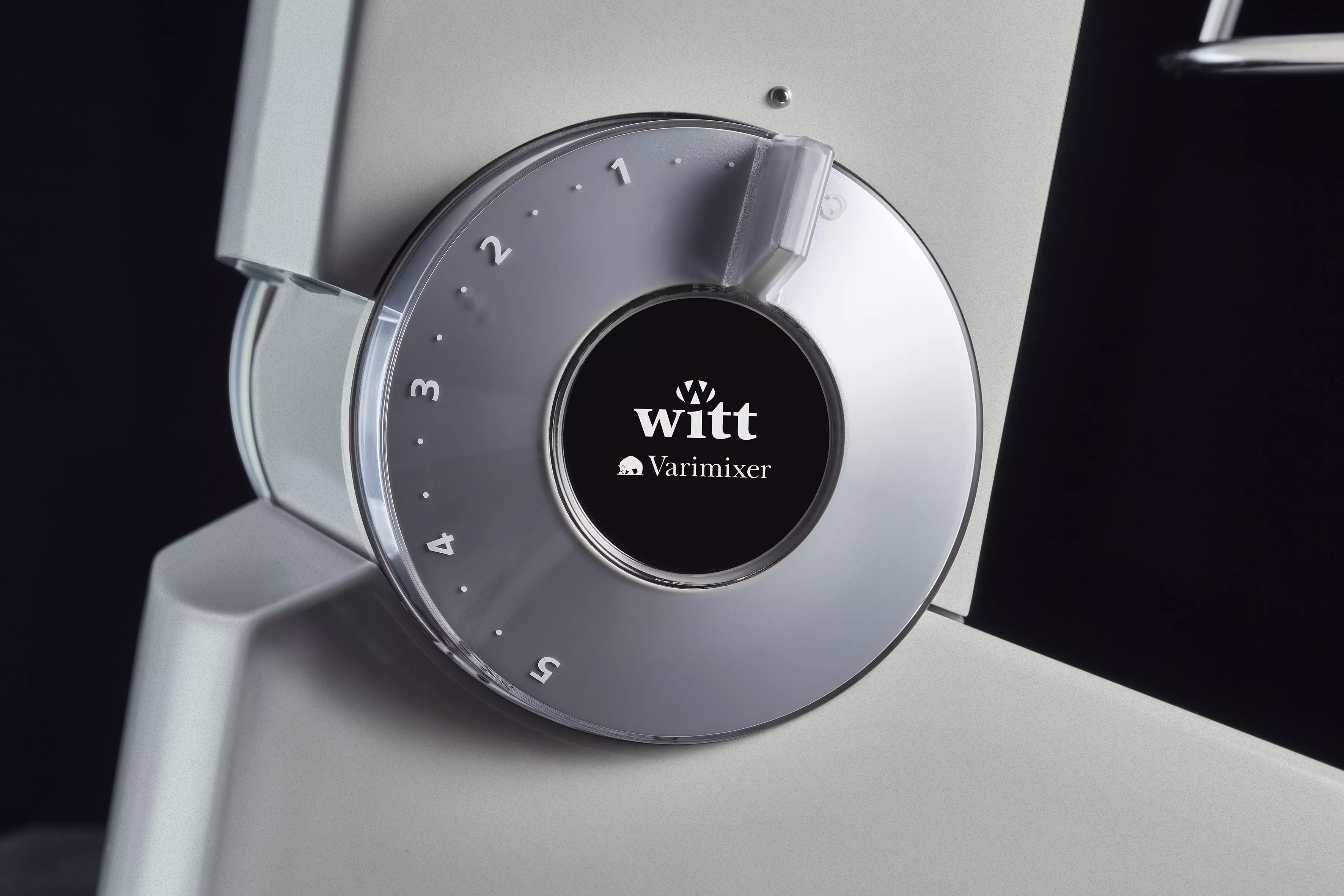 Witt_varimixer-teddy-hero_dark-closeup-button-Stone