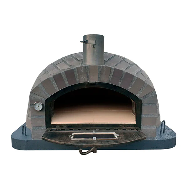 Holzbackofen Majella AL 110 mit geöffneter Alugußtür und großem Backraum