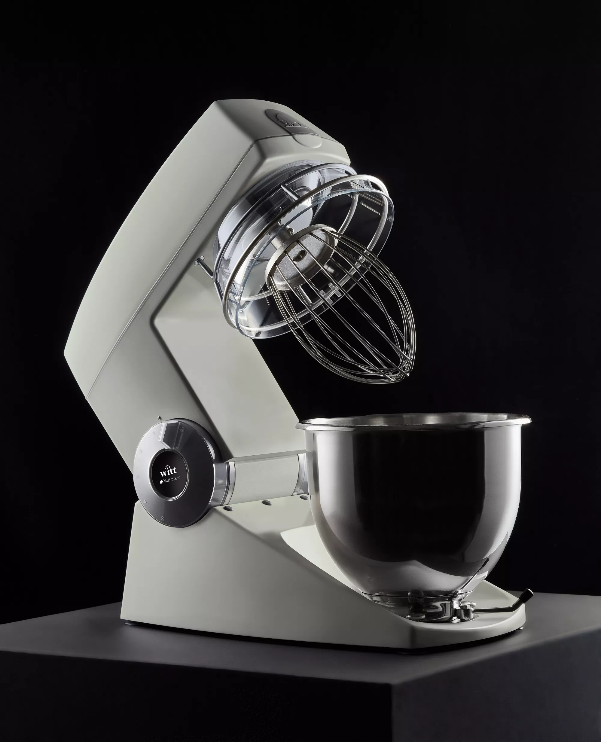 Witt_varimixer-teddy-hero_dark-angle_right-whisk-open-Stone